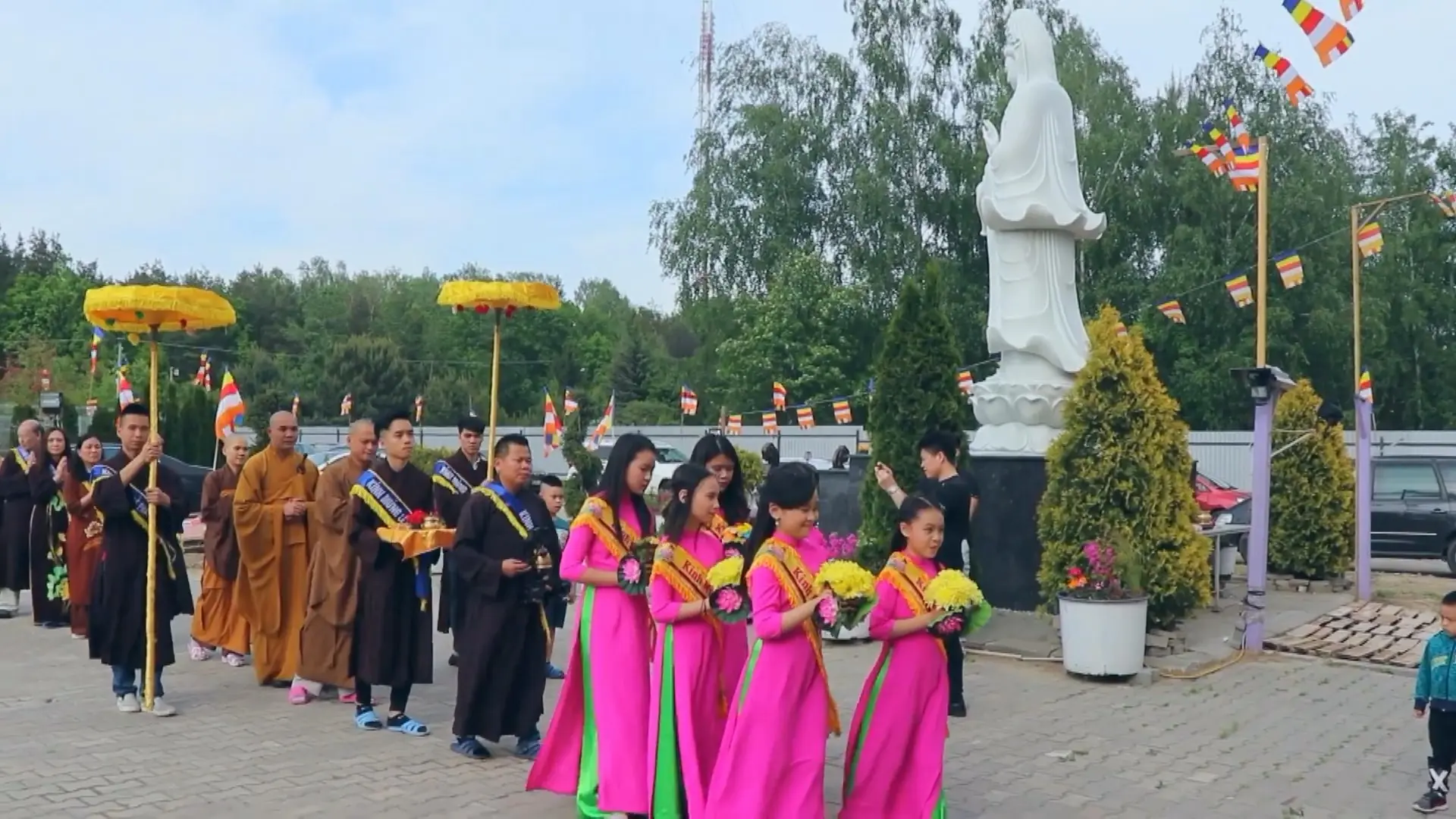 Sợi dây kết nối người Việt ở xứ sở Bạch Dương | Người Việt 5 châu | 24/12/2025